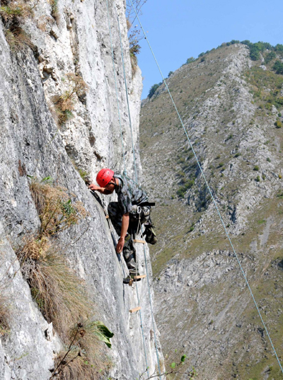 China, Romania end joint military mountain training
