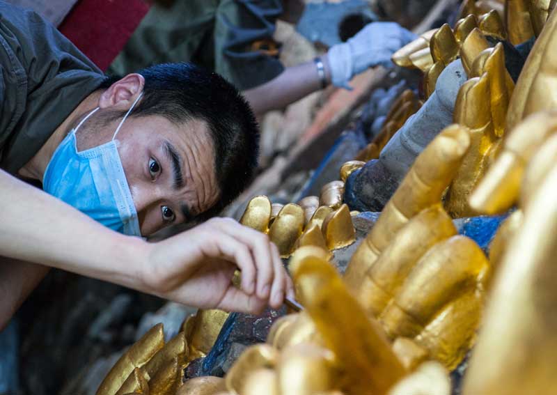 Hydrating mask for Buddhist deity