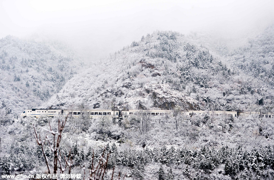 Snow-clad Juyongguan section of the Great Wall