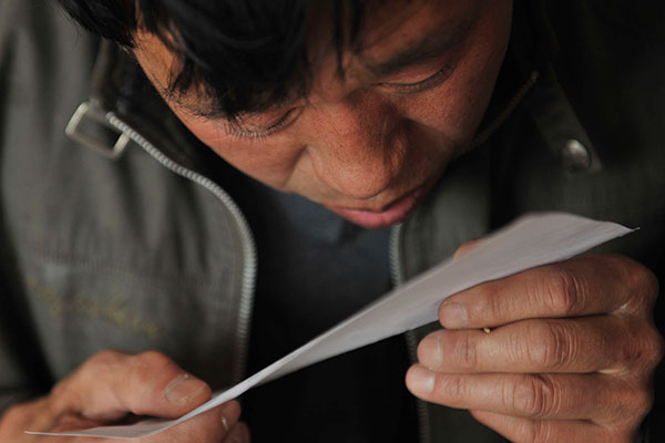 China to register unregistered citizens
