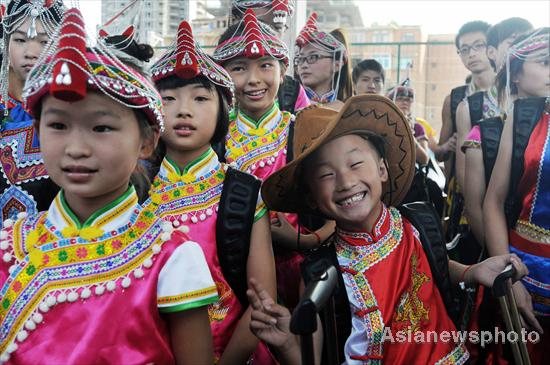 Zhejiang delegation arrive at Guiyang for Games Zhejiang delegation arrive at Guiyang for Games