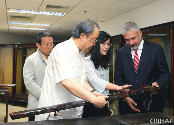 聯(lián)合國(guó)教科文組織文化助理總干事拉米雷斯訪問亞太中心
