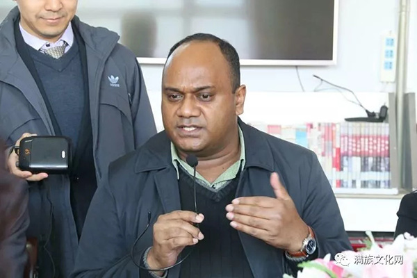 聯(lián)合國教科文組織參觀考察滿族小學