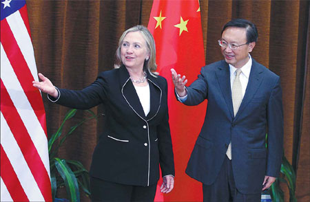 Clinton flies in amid tension