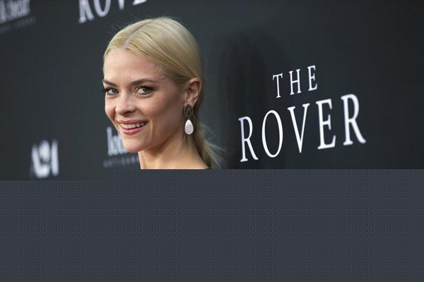 Robert Pattinson attends premiere of 'The Rover'