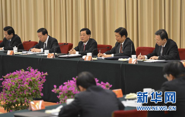 胡錦濤、溫家寶分別參加江蘇、天津代表團(tuán)討論