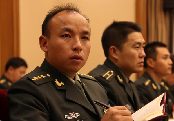 十八大解放軍代表熱議國防和軍隊建設科學發(fā)展新變化