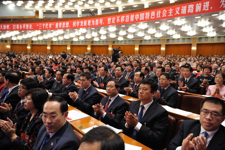 組圖：十八大代表投票選舉中央委員會(huì)委員、候補(bǔ)委員和中央紀(jì)律檢查委員會(huì)委員