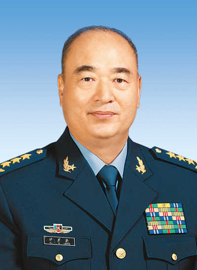 中共十八屆中央領(lǐng)導(dǎo)機(jī)構(gòu)成員簡(jiǎn)歷