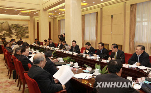 十一屆全國(guó)人大常委會(huì)十三次會(huì)議分組審議常委會(huì)工作報(bào)告稿 吳邦國(guó)參加審議