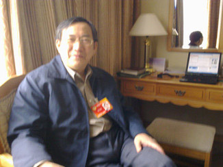 葛劍雄：高教毛入學(xué)率達(dá)40%或惡化高校擴(kuò)張問(wèn)題