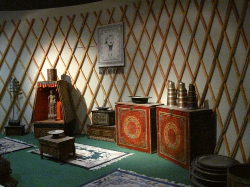 網(wǎng)絡(luò)媒體看內(nèi)蒙古活動(dòng)走進(jìn)科爾沁博物館。