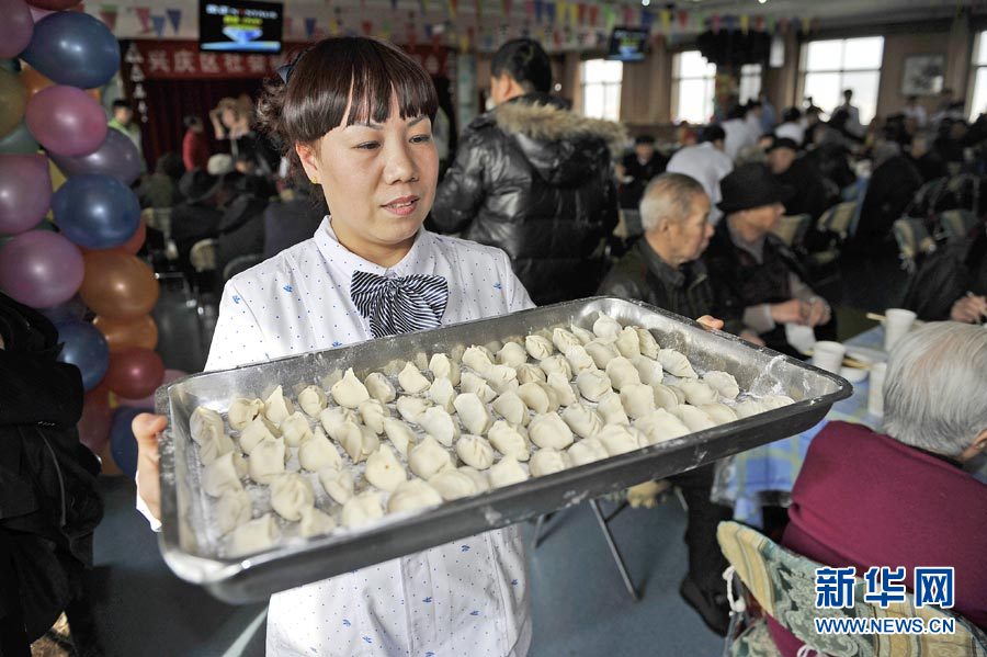 新春走基層：福利院里歡度小年