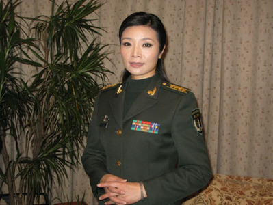全國人大代表李丹陽:充分發(fā)揮民間組織作用 支持大學(xué)生村官成長