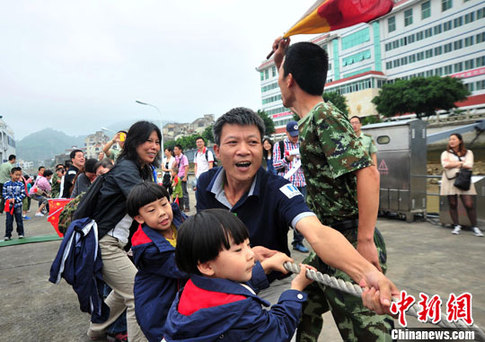 福建兒童海警警營(yíng)樂享“藍(lán)色兒童節(jié)”