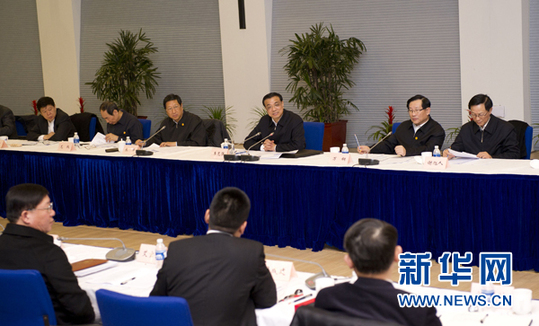 李克強(qiáng)：把握宏觀政策 深化財稅改革