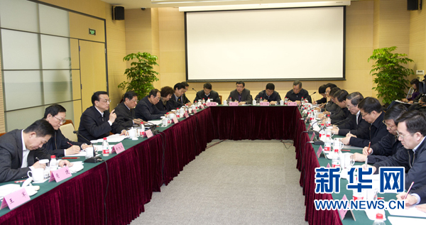 李克強(qiáng)：把握宏觀政策 深化財稅改革