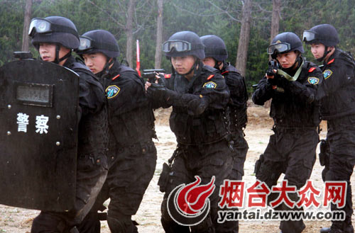 煙臺(tái)武警苦練硬功 為海陽(yáng)亞沙會(huì)保駕護(hù)航
