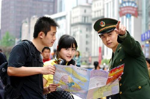 堅(jiān)守社會(huì)道德高地 霓虹燈下的道德光芒