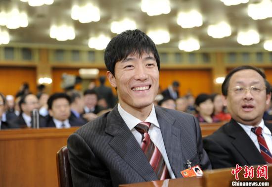 劉翔晏紫缺席政協(xié)會議 委員“理解”但督其盡責