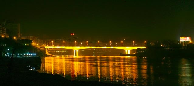 內(nèi)江城市建設(shè)新景（沱江沿岸景觀）