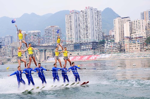 2012中美澳藝術(shù)滑水對抗賽彭水開戰(zhàn) 中國隊(duì)領(lǐng)跑首天比賽