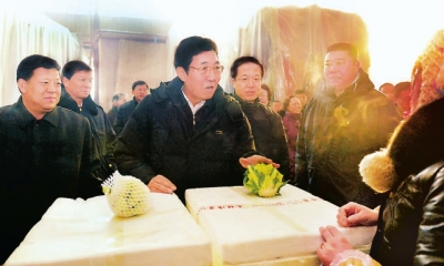 巴音朝魯：要特別關(guān)注解決好百姓“暖、供、安、救、付”問題