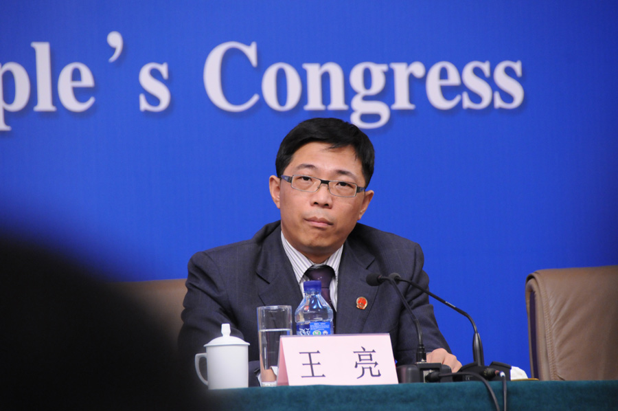 高級(jí)工人技師王亮代表