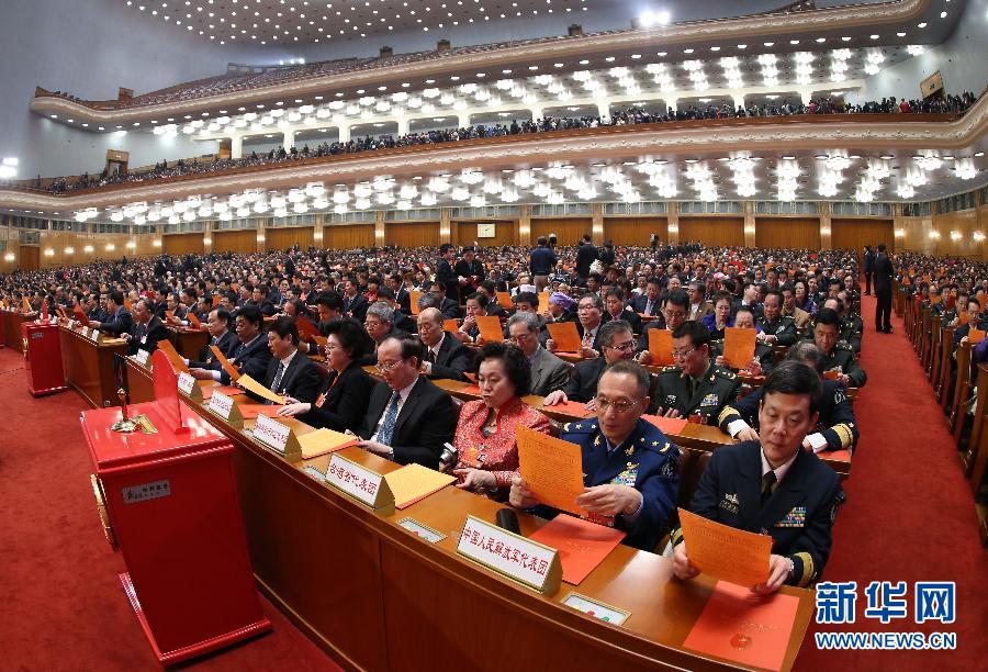 十二屆全國(guó)人大一次會(huì)議舉行第六次全體會(huì)議
