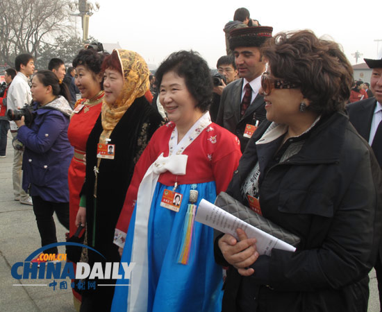 全國政協(xié)十一屆四次會議閉幕會