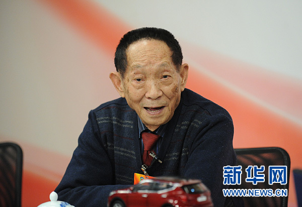 袁隆平側(cè)記：80歲的年齡，50歲的身體，30歲的心態(tài)