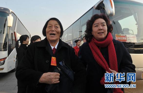 人大代表申紀(jì)蘭:我就是個農(nóng)民 對黨和國家有感情