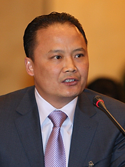 劉漢元委員建議：統(tǒng)籌解決異地高考問(wèn)題