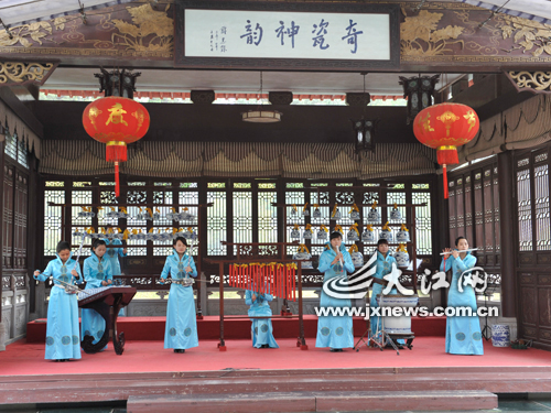 全國網(wǎng)媒景德鎮(zhèn)古窯采風 感嘆千年瓷都博大精深