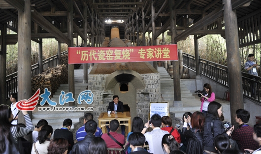 全國(guó)網(wǎng)媒記者古窯做“學(xué)生” 感悟歷代瓷窯的重生之路