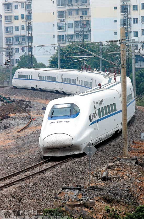 動車加盟春運 讓回家路途不再遙遠(yuǎn)(組圖)