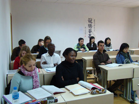 立足本土，全面推進(jìn)教育國際化——專訪云南財(cái)經(jīng)大學(xué)黨委書記羅明義