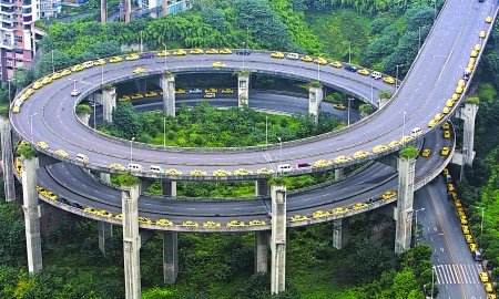 重慶出租車排千米長隊加天然氣(組圖)