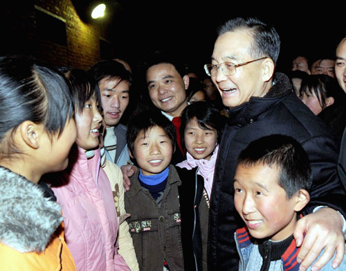溫家寶:把艾滋病防治這項重大民生工程切實做好