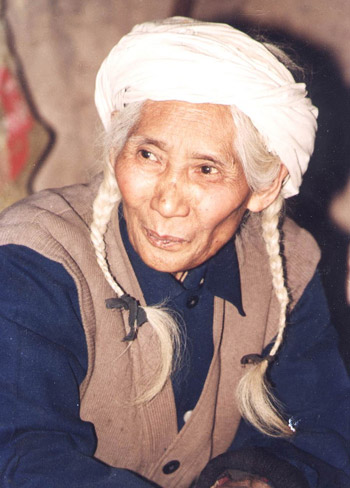 “白毛女”孫女當(dāng)村官 要實(shí)現(xiàn)三個(gè)心愿(組圖)