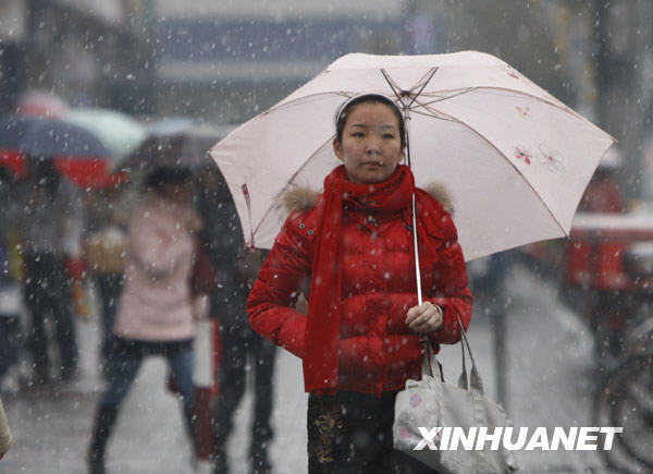 上海迎來今冬最明顯降雪 日最低氣溫將跌破“冰點(diǎn)”