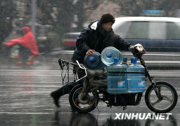 上海迎來今冬最明顯降雪 日最低氣溫將跌破“冰點(diǎn)”