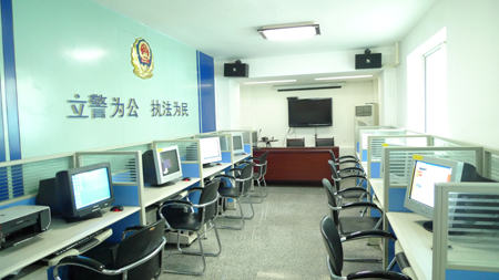 全國重點網(wǎng)絡媒體聚焦遼寧公安第三站走進本溪公安