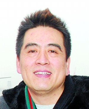 國(guó)內(nèi)首例公開辦婚禮同性戀者每天遭數(shù)十人圍觀