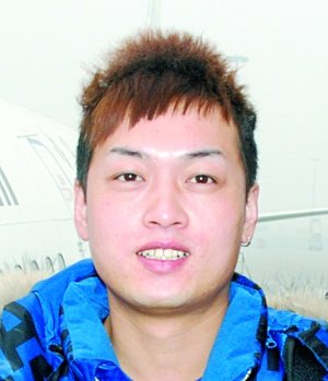 國(guó)內(nèi)首例公開辦婚禮同性戀者每天遭數(shù)十人圍觀