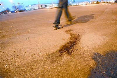 天津男子駕車(chē)撞死9人續(xù)：被圍時(shí)企圖自殺(圖)