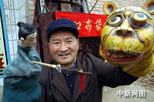 河南民間絕活布袋偶戲?yàn)l臨消失