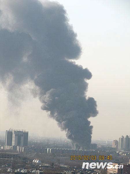 北京豐臺一汽車銷售維修中心上午發(fā)生火災(zāi)(圖)