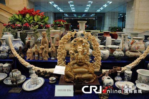 文強(qiáng)受賄物品曝光 佛頭恐龍蛋應(yīng)有盡有(組圖)
