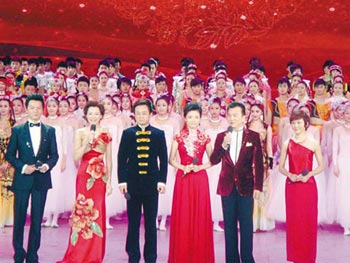 網(wǎng)友質(zhì)疑：央視春晚目標(biāo)難道是劉老根大舞臺(tái)年終版